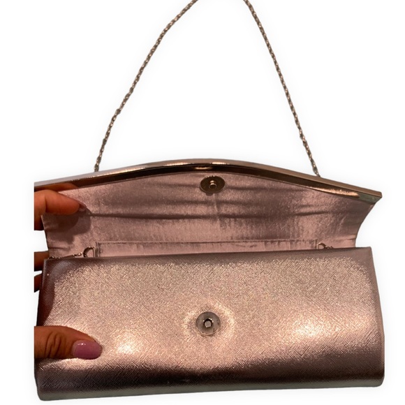 Bags - Picture 6 of 9